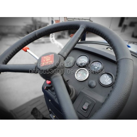 Трактор DongFeng DF 244DG2 із РЕВЕРСОМ, 4х4, рівна підлога, широкі шини, 25 к.с, модернізований свіжий прихід. Безкоштовна доставка. Трактор DongFeng DF 244DG2 із РЕВЕРСОМ, 4х4, рівна підлога, широкі шини, 25 к.с, модернізований свіжий прихід. Безкоштовна доставка.